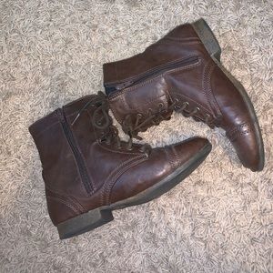 combat boots